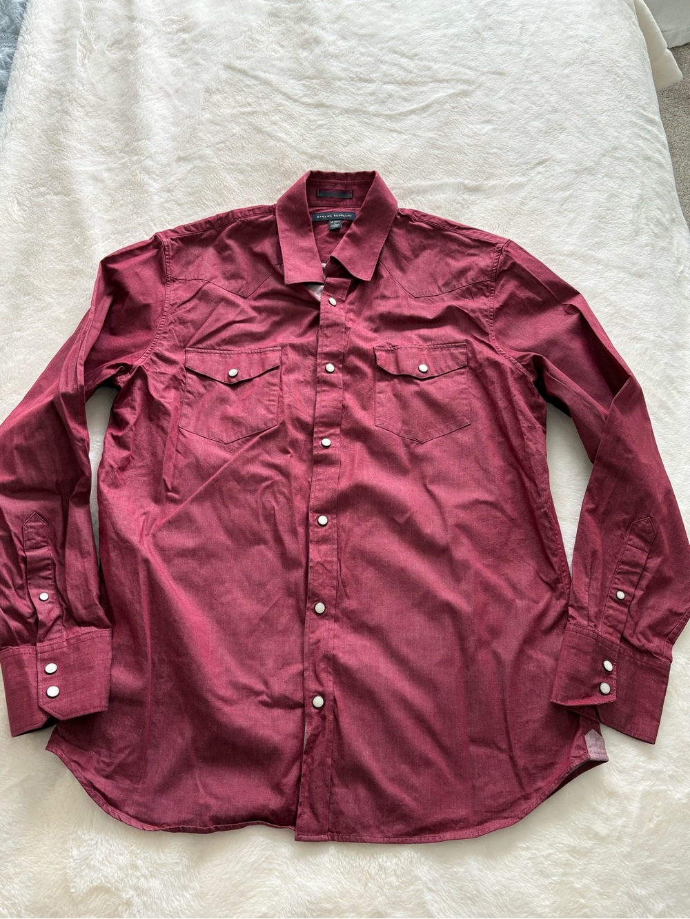 Banana Republic Men's Burgundy Long-Sleeve Button-Down Shirt